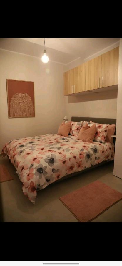 Lovely Holiday Home Next To Bus Terminus เซนต์พอลส์เบย์ ภายนอก รูปภาพ